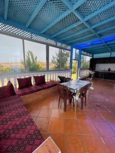 Billede fra billedgalleriet på Luxury apartment with swimming pool view i Marina Smir