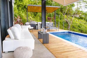 Piscina en o cerca de Le Suite