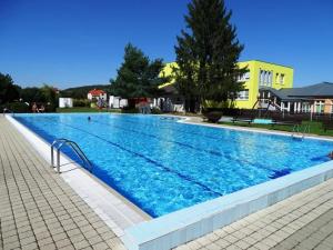 Bazén v ubytování Prázdninový domek v Českém ráji nebo v jeho okolí