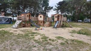 Herní místnost nebo prostor pro děti v ubytování Paradise Camp