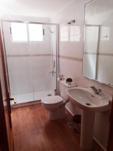 A bathroom at Apartamento mirador del Mar Még 16 kép