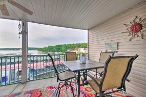 A balcony or terrace at Screened Balcony with Views Sleek Lake Ozark Gem!