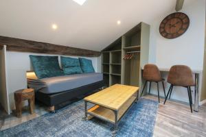 Posteľ alebo postele v izbe v ubytovaní La Forêt, T2 hypercentre chic et cosy, Wifi par SOVALFI