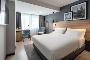 Postel nebo postele na pokoji v ubytování Radisson Hotel Baku