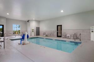 Bazén v ubytování Best Western NSU Inn nebo v jeho okolí