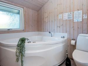 Gallery image of 6 person holiday home in Tarm in Hemmet
