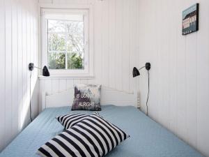 Gallery image of Three-Bedroom Holiday home in Hemmet 90 in Falen