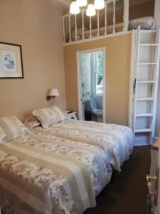 Gallery image of Belle Epoque Hostal in Viña del Mar +47 photos