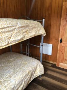 Postel nebo postele na pokoji v ubytování Snowko + 7 fotografií