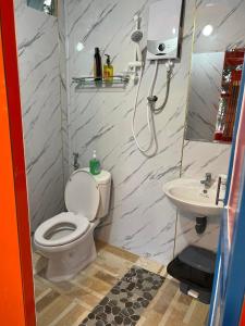 Koupelna v ubytování Homestay Vườn Tùng