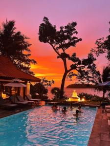 The swimming pool at or close to Dream Villa Double Bay Sunset on Andaman Sea