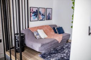 Istumisnurk majutusasutuses Uai House com jacuzzi (Espaço romântico)