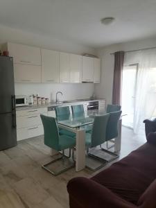 Kuchyň nebo kuchyňský kout v ubytování Apartments Seven Castles P
