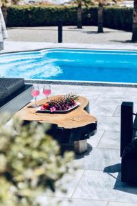 Bazén v ubytování Aurora Mykonos Villas nebo v jeho okolí