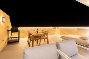 Posezení v ubytování MEDANO4YOU Vitamin Sea Penthouse