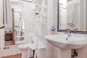 A bathroom at When in Trastevere