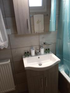 AVELLANA LUXURY SUITES tesisinde bir banyo +24 fotoğraf