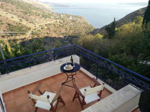 Traditional Sea View Vacation Home in Kourouklata