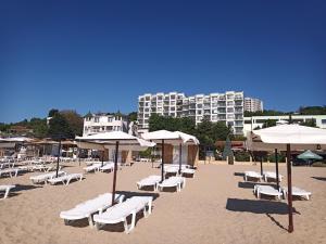 O plajă de la sau din apropierea acestui apartament