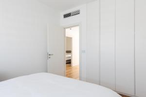 2 Bedrooms Best Location in Jaffa Yafo Near Jaffa Clock Tower