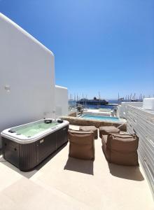 A piscina localizada em Life Suites ou nos arredores