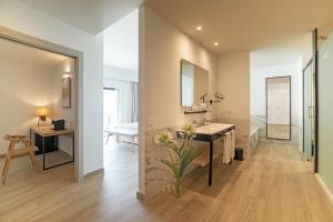 Cabogata Beach Hotel
