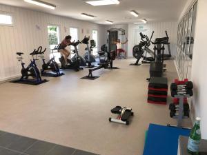 The fitness centre and/or fitness facilities at MOBIL HOME - 6 Pers - LES CHARMETTES ****