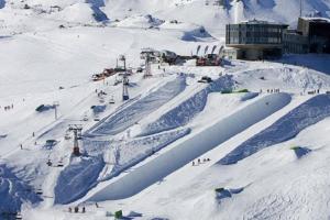 Boardercamp Laax - swiss mountain hostel durante l'inverno