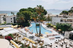 Bazén v ubytovaní Hotel Ivory Playa Sports & Spa alebo v jeho blízkosti