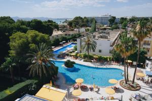 Bazén v ubytovaní Hotel Ivory Playa Sports & Spa alebo v jeho blízkosti