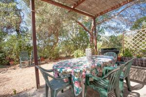 En have udenfor Casa L'Antica Oliveta