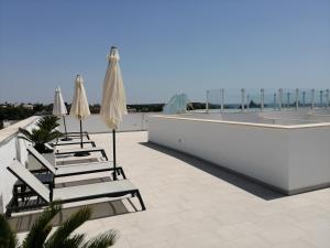 Kép Residence Valentina int 4 - Rooftop Sea View Infinity Pool szállásáról Santa Maria al Bagnóban a galériában