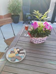 Jedlo v dovolenkovom dome alebo blízkom okolí