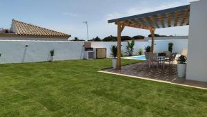 Basen w obiekcie PALAPA GARDEN alojamientos, piscina privada y cerca del mar lub w pobliżu