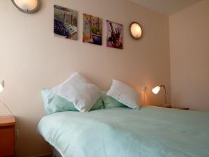 Ένα ή περισσότερα κρεβάτια σε δωμάτιο στο Vallibre apartments