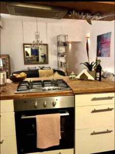 Kuchyň nebo kuchyňský kout v ubytování GRAN VIA-SOL SPACIOUS APARTMENT 3 Bedrooms & 2 WCs