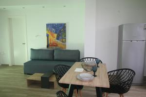 Posedenie v ubytovaní Aeraki House
