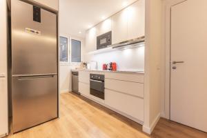 Kuchyňa alebo kuchynka v ubytovaní Bravissimo Afra, 2-bedroom apartment