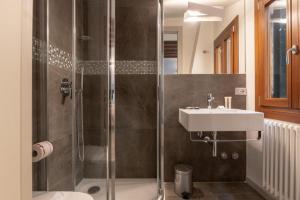 A bathroom at Il Pozzo Magico