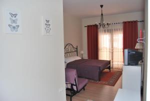 TV a/nebo společenská místnost v ubytování Apartment Plaisir