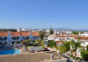 - une vue depuis le toit d'un complexe dans l'établissement Apartment Lindamar, à Lagos