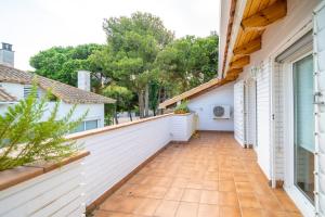 Kép HomeHolidaysRentals Bianca - Costa Barcelona szállásáról Santa Susannában a galériában