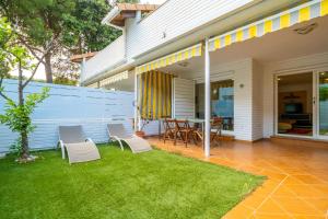 Kép HomeHolidaysRentals Bianca - Costa Barcelona szállásáról Santa Susannában a galériában
