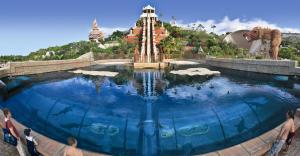 The swimming pool at or close to El Dorado Sun Las Américas by Vapagó Tenerife