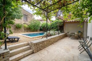 Piscina en o cerca de Olydea le Château de la Redorte