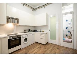 Küche/Küchenzeile in der Unterkunft Espacioso Loft en Ponzano-Chamberí– Madrid