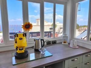 A balcony or terrace at R&D Rest and Dream Capri