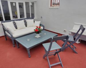 A seating area at R&D Rest and Dream Capri