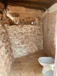 Phòng tắm tại Trullo Contrada Stracca