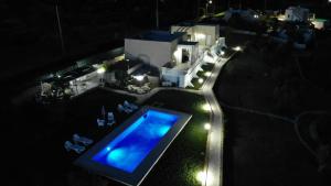 The swimming pool at or close to Villa Stella